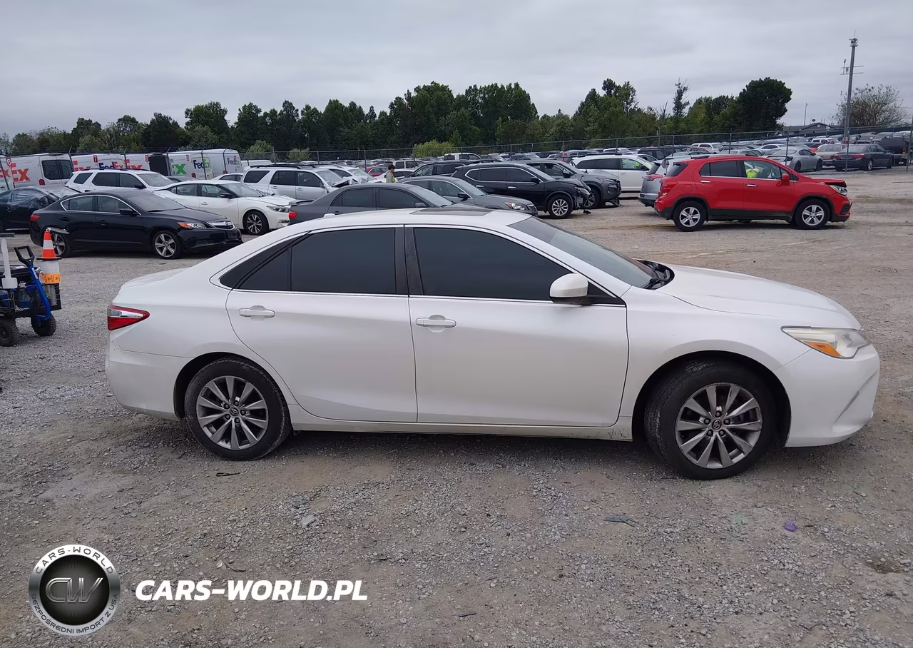 2016 Toyota Camry Xle VIN:4T1BF1FK9GU556067 - 13