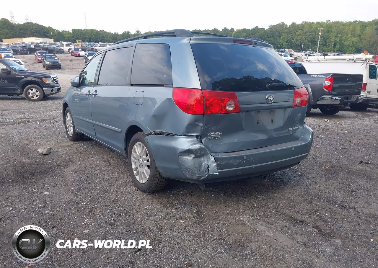 2010 Toyota Sienna Xle VIN:5TDYK4CC4AS323279 - 3
