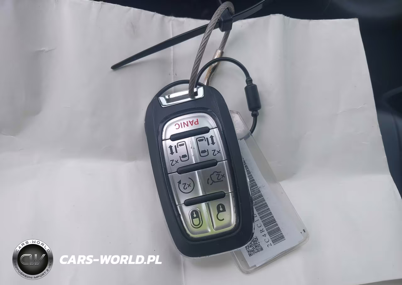 2025 Chrysler Pacifica Select VIN:2C4RC1BG7SR556586 - 11