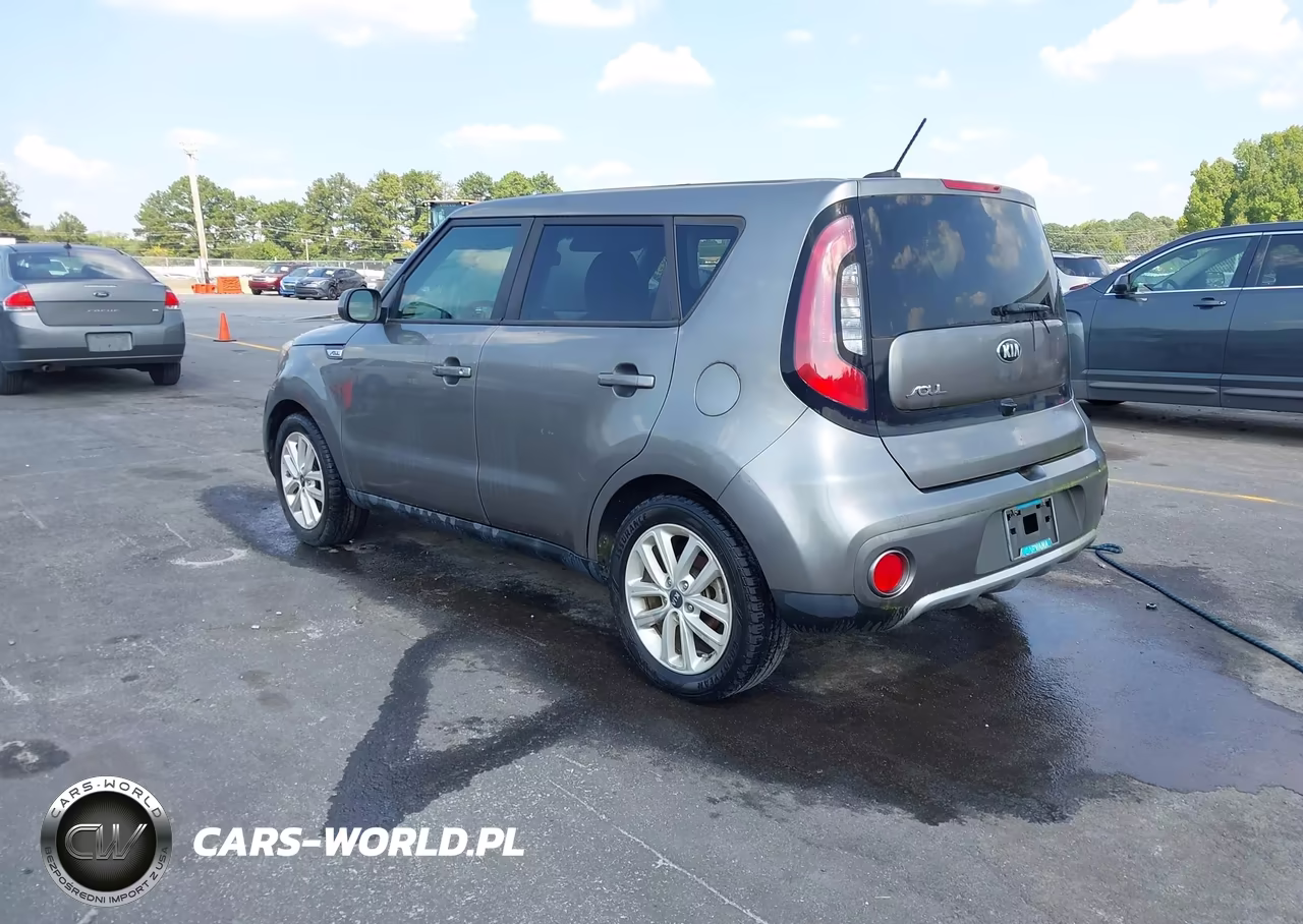 2018 Kia Soul + VIN:KNDJP3A51J7610087 - 3