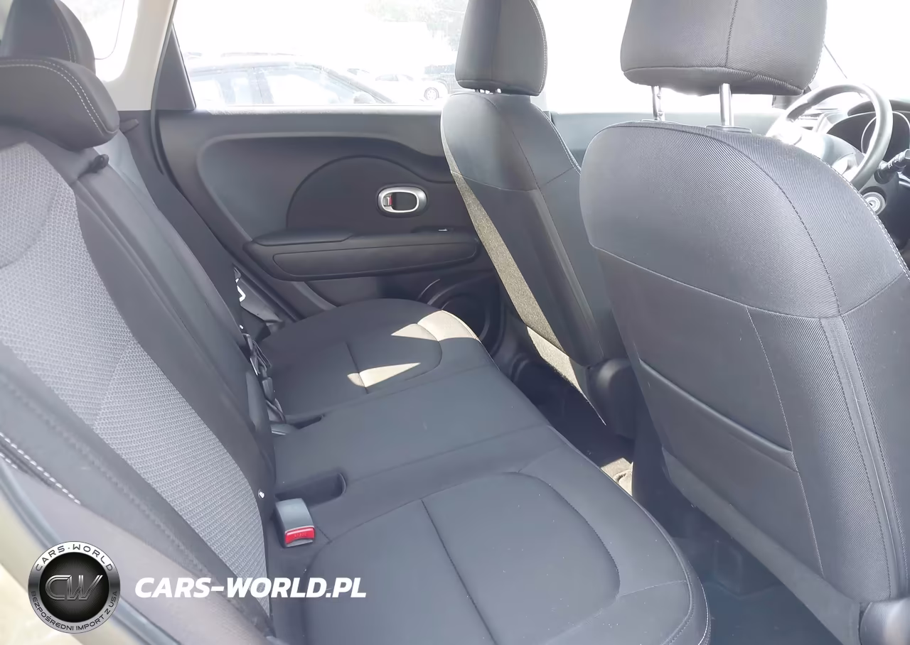 2018 Kia Soul + VIN:KNDJP3A51J7610087 - 8