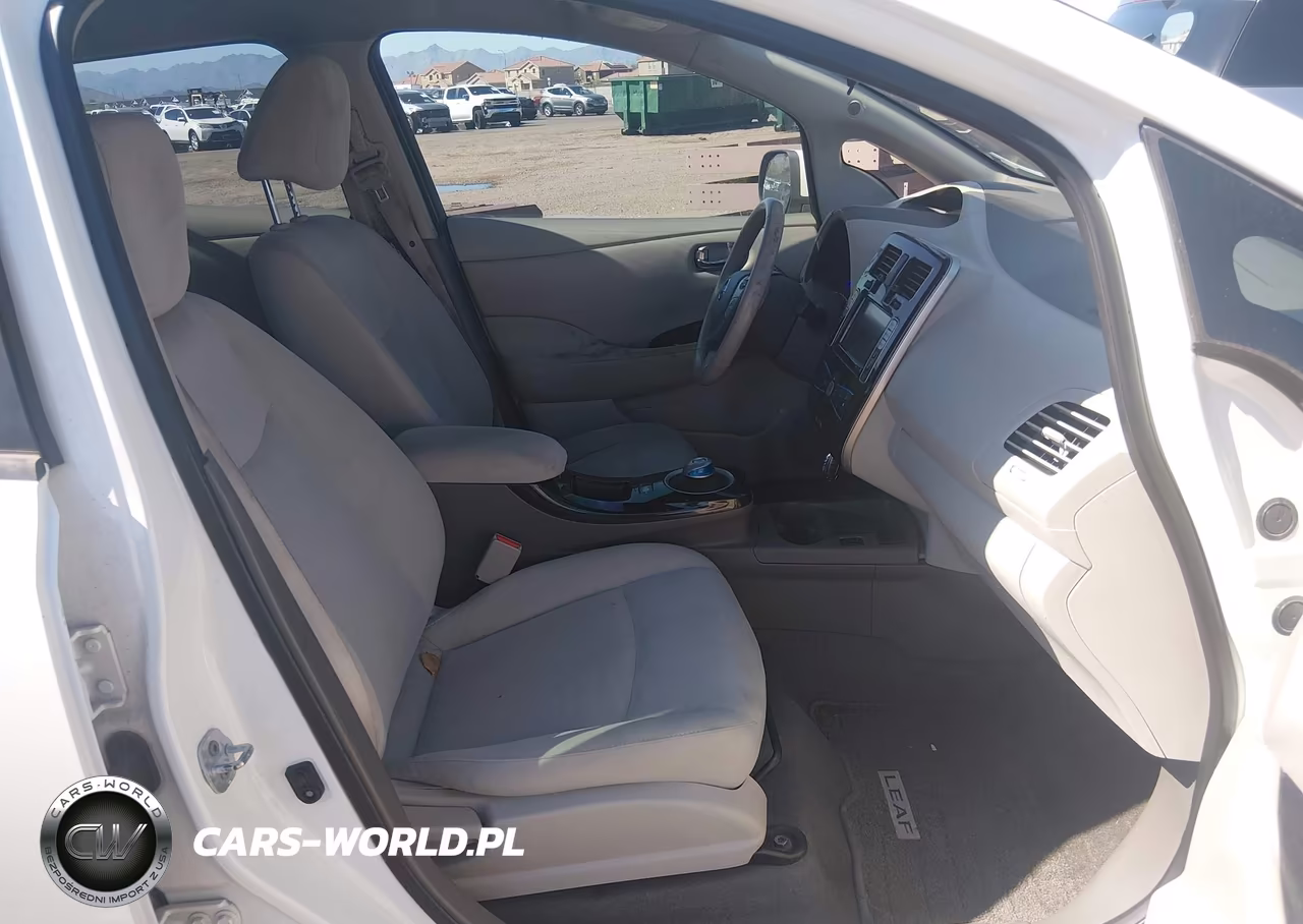 2017 Nissan Leaf Sv VIN:1N4BZ0CP9HC305388 - 5