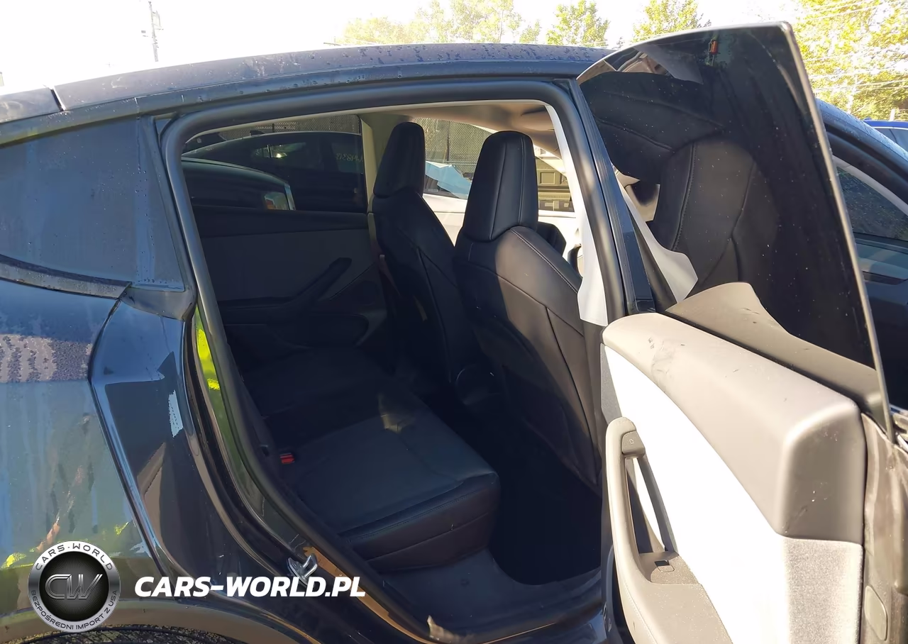2026 Tesla Model Y Premium Rear-Wheel Drive-Rear-Wheel Drive VIN:7SAYGDED0TA591745 - 8