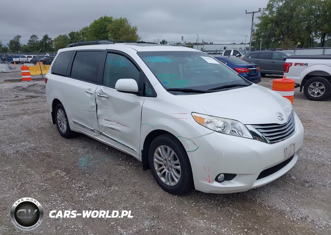 2017 Toyota Sienna Xle 8 Passenger