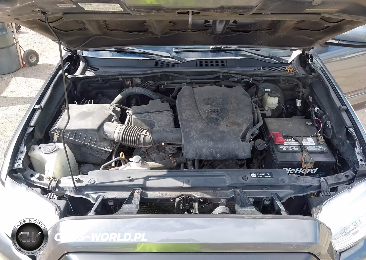2017 Toyota Tacoma Sr V6 VIN:3TMCZ5AN7HM066158 - 10