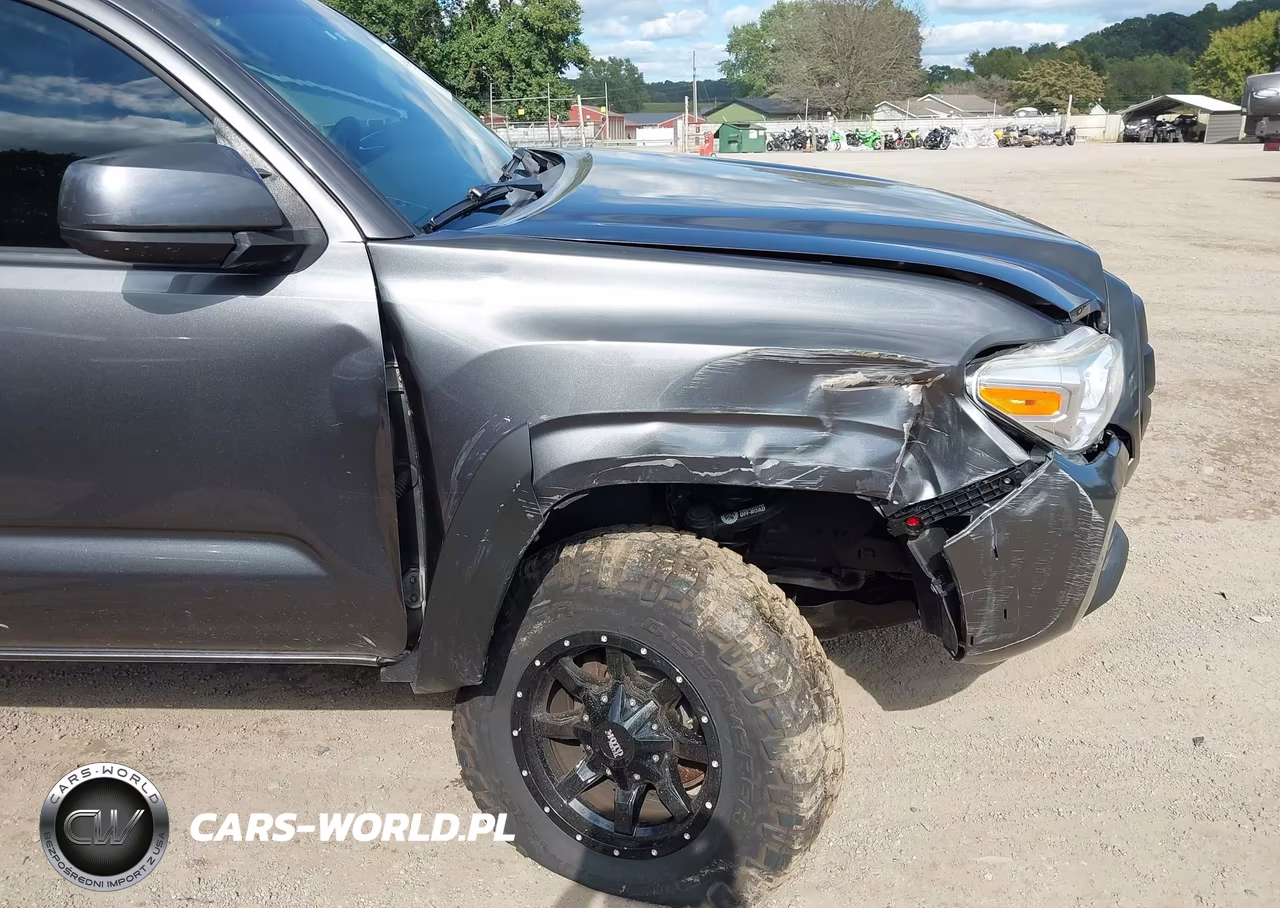 2017 Toyota Tacoma Sr V6 VIN:3TMCZ5AN7HM066158 - 17