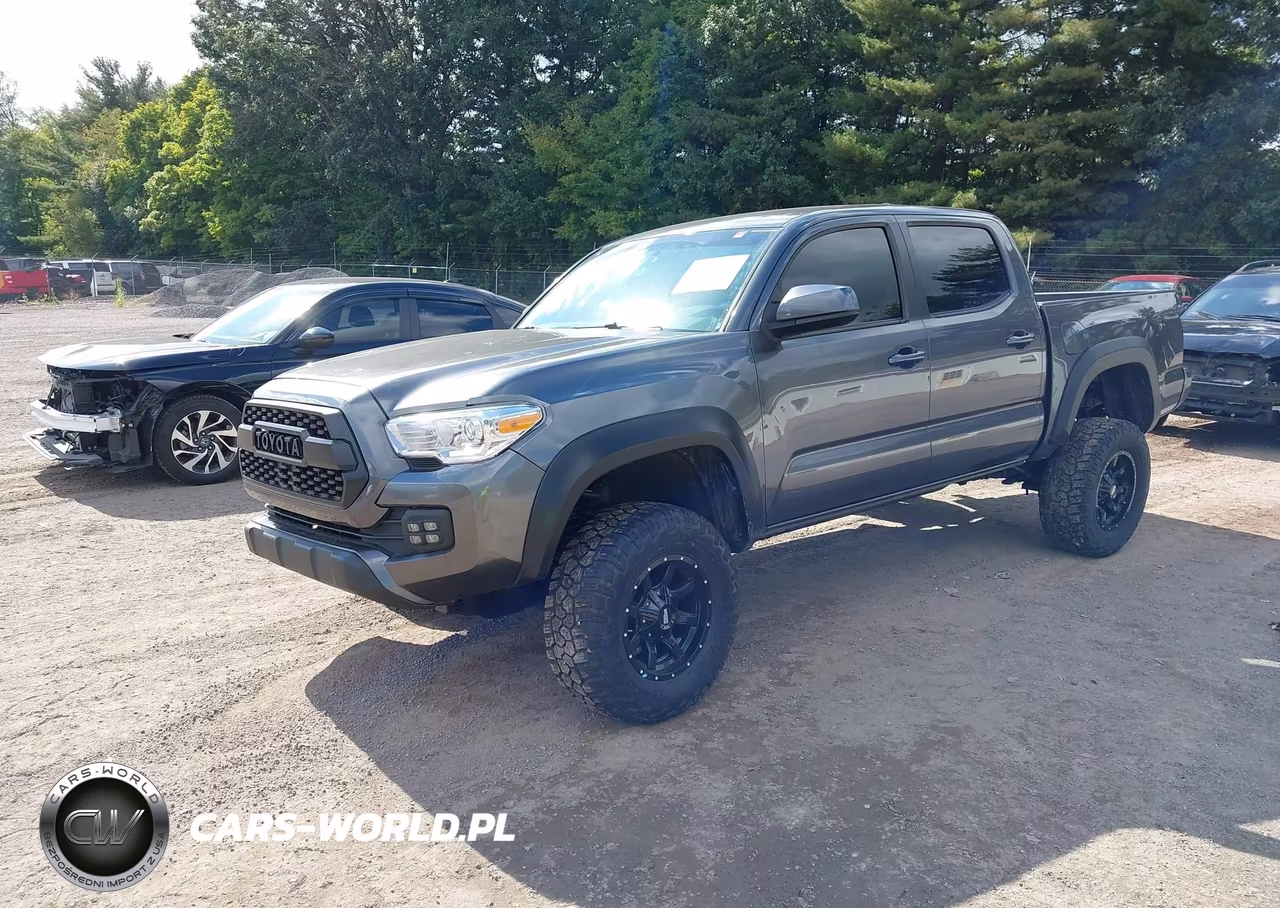 2017 Toyota Tacoma Sr V6 VIN:3TMCZ5AN7HM066158 - 2