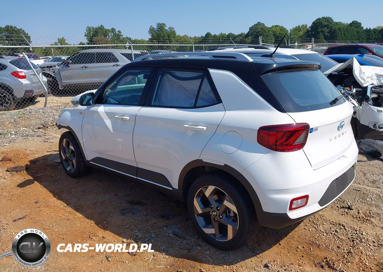 2024 Hyundai Venue Limited VIN:KMHRC8A30RU321026 - 3