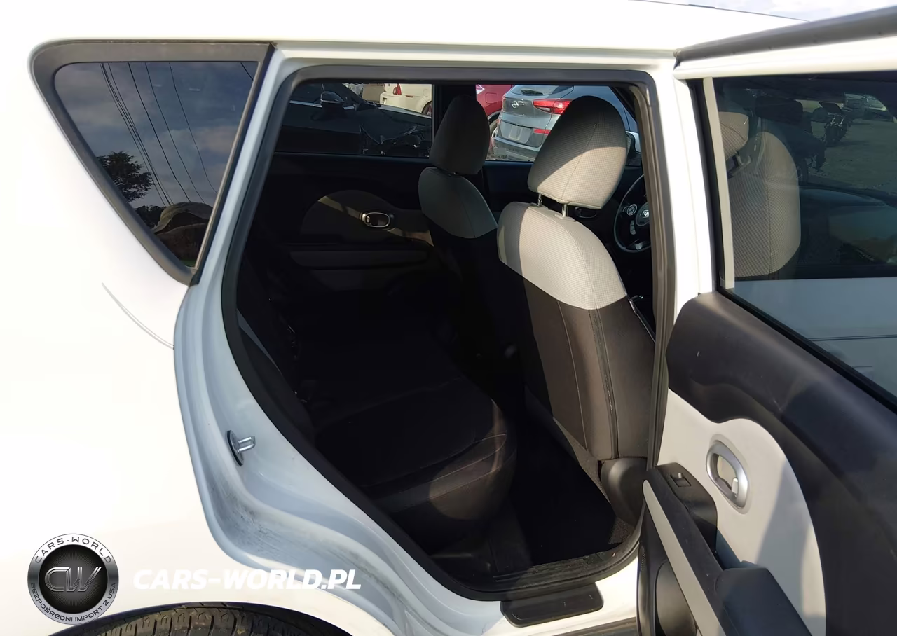 2015 Kia Soul VIN:KNDJN2A20F7804655 - 8