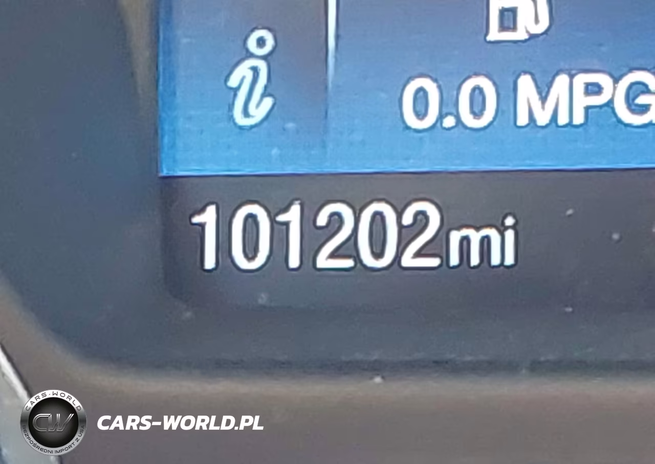 2018 Ford Focus Titanium VIN:1FADP3J20JL324702 - 15