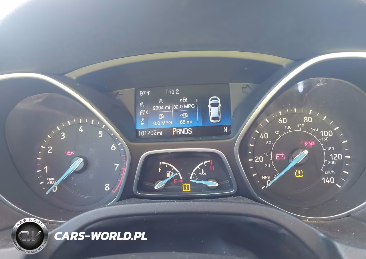 2018 Ford Focus Titanium VIN:1FADP3J20JL324702 - 7
