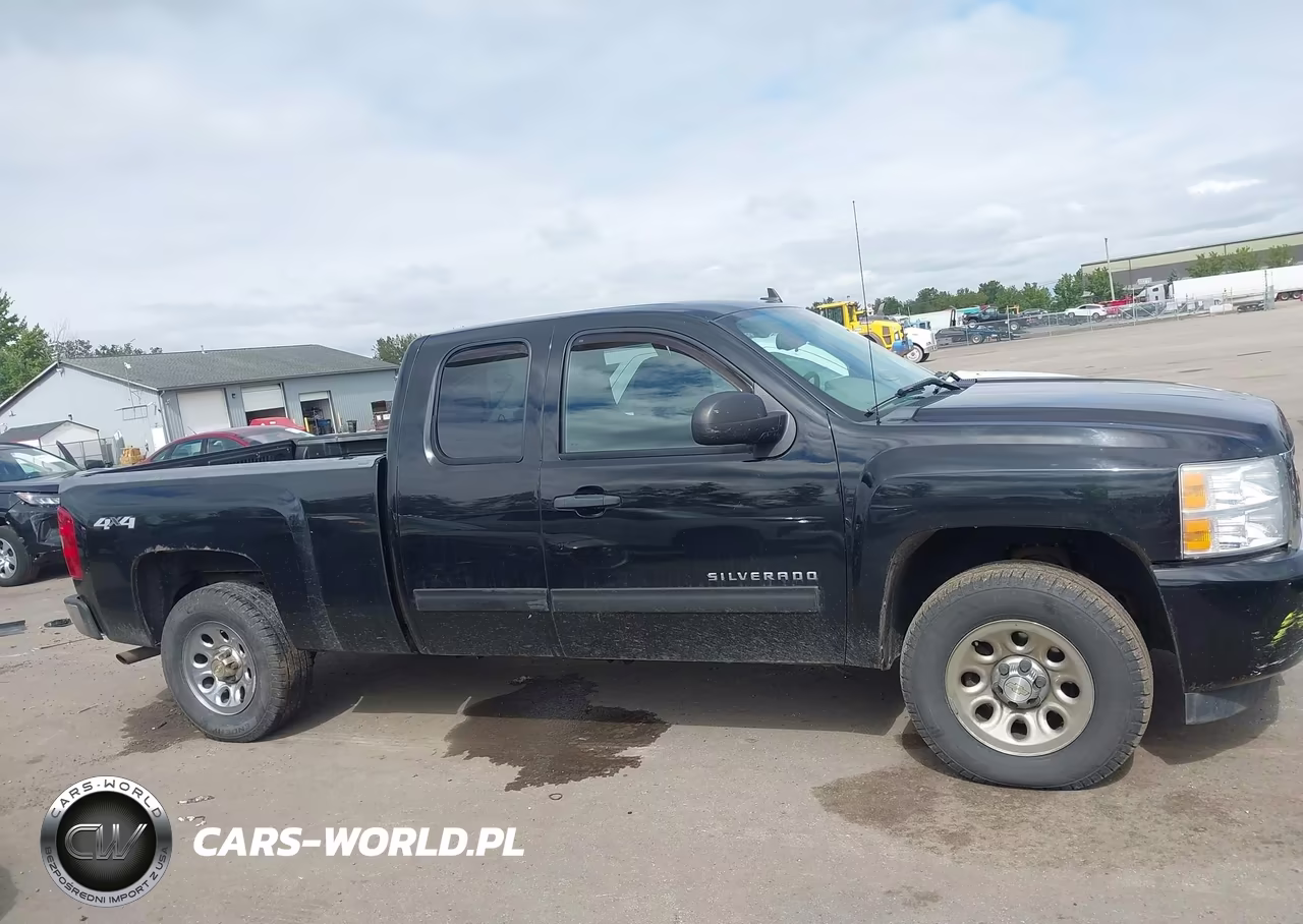 2011 Chevrolet Silverado 1500 Ls VIN:1GCRKREAXBZ382429 - 13