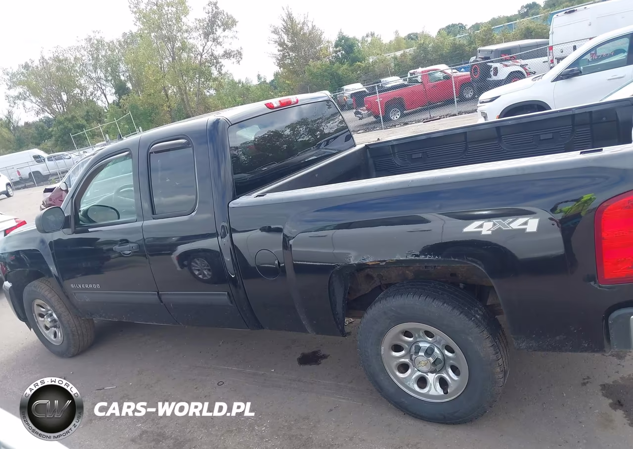 2011 Chevrolet Silverado 1500 Ls VIN:1GCRKREAXBZ382429 - 14