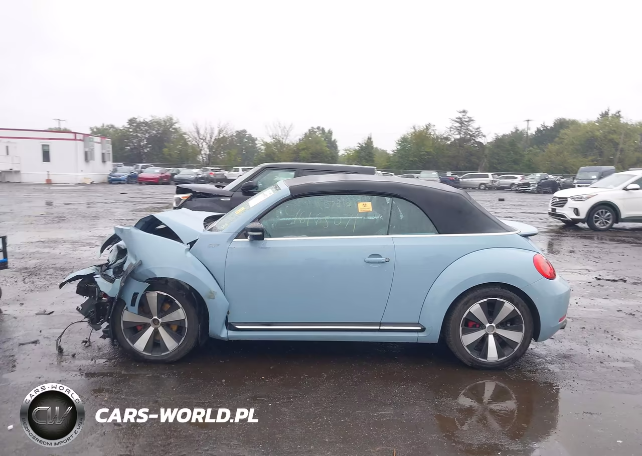 2013 Volkswagen Beetle 2.0T 60S Edition VIN:3VW7A7AT5DM801066 - 13