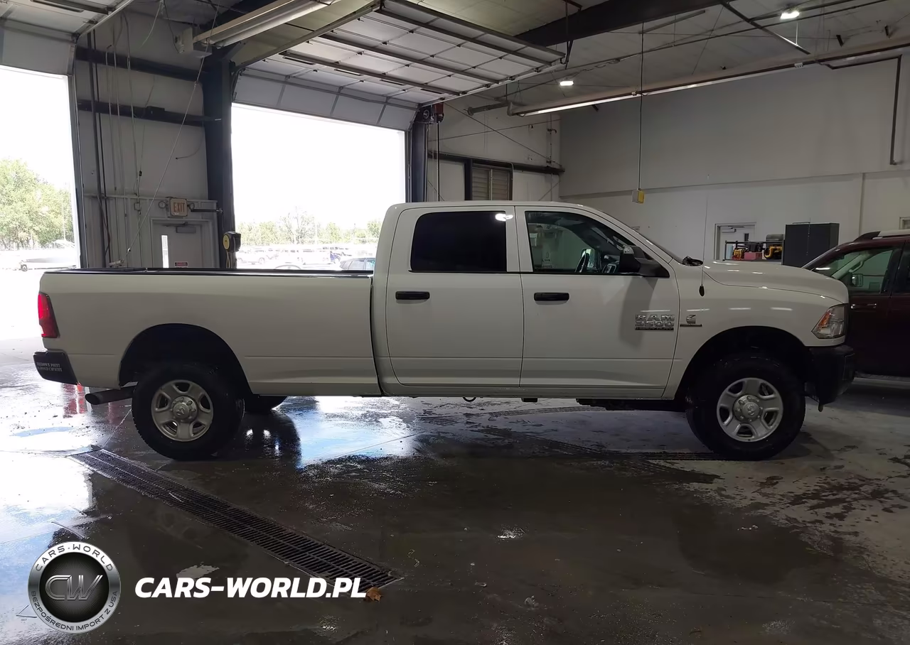 2017 Ram 3500 Tradesman 4X4 8' Box VIN:3C63R3GL9HG710517 - 17