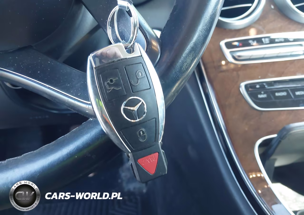 2015 Mercedes-Benz C 300 Luxury 4Matic VIN:55SWF4KB3FU041620 - 11