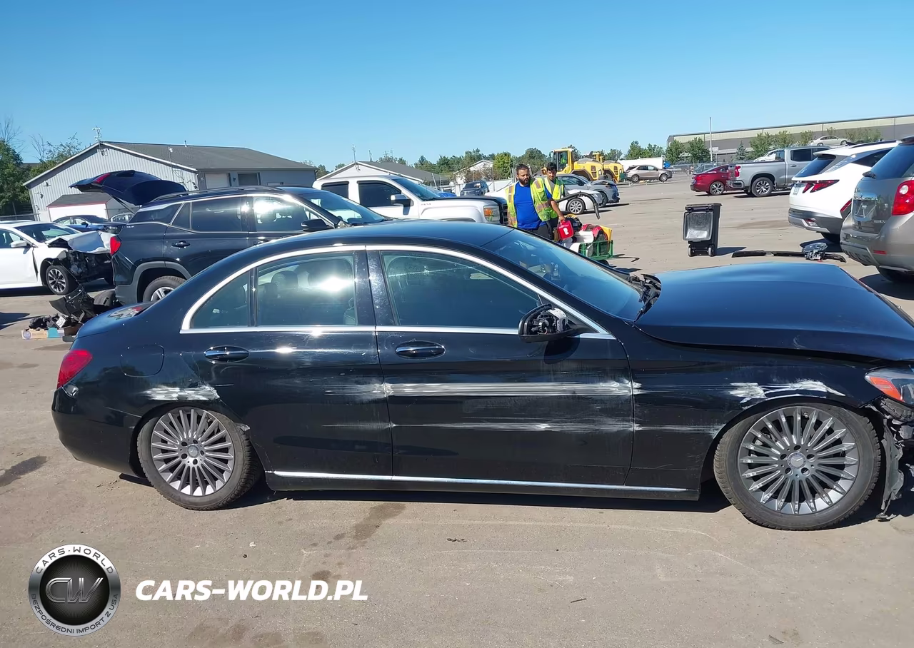 2015 Mercedes-Benz C 300 Luxury 4Matic VIN:55SWF4KB3FU041620 - 14