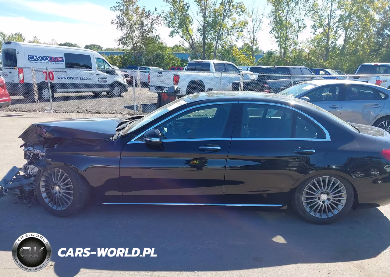 2015 Mercedes-Benz C 300 Luxury 4Matic VIN:55SWF4KB3FU041620 - 15