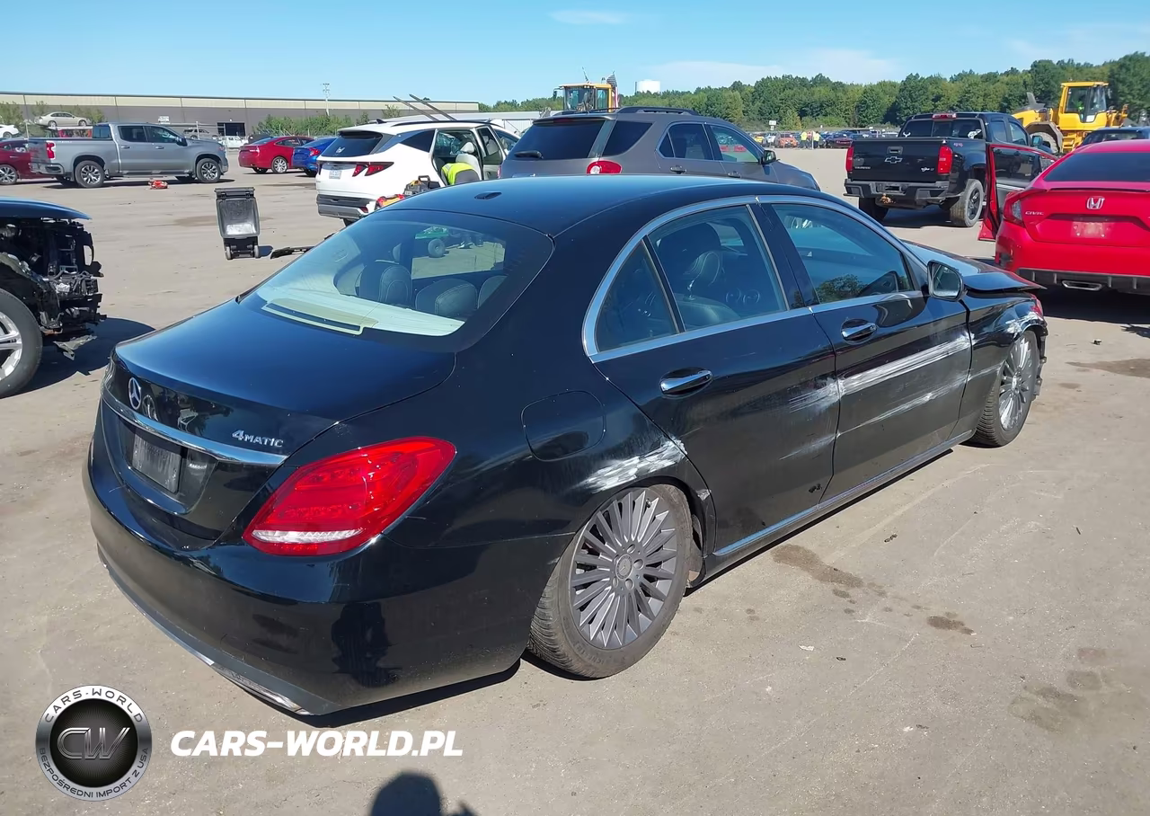 2015 Mercedes-Benz C 300 Luxury 4Matic VIN:55SWF4KB3FU041620 - 4