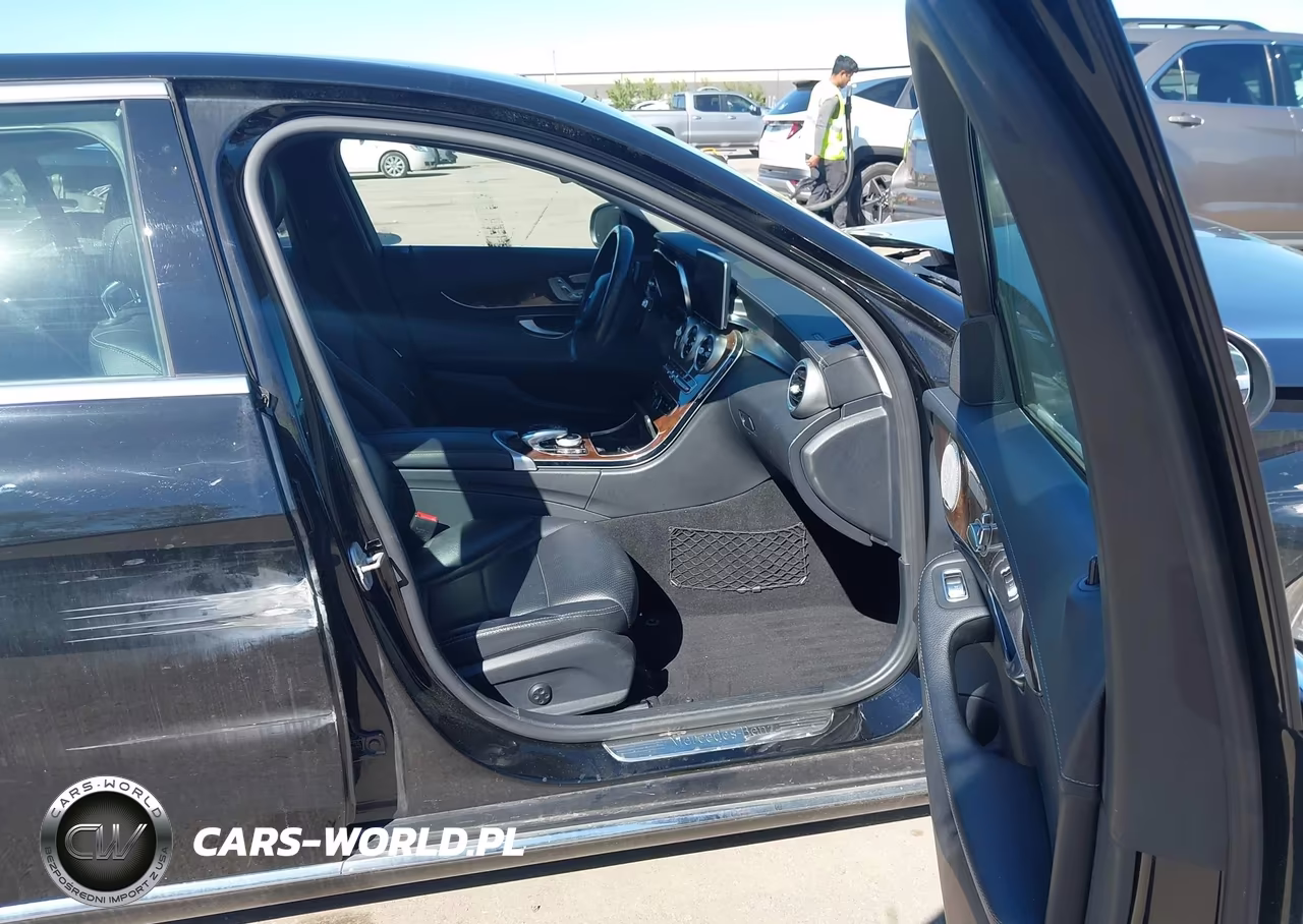 2015 Mercedes-Benz C 300 Luxury 4Matic VIN:55SWF4KB3FU041620 - 5