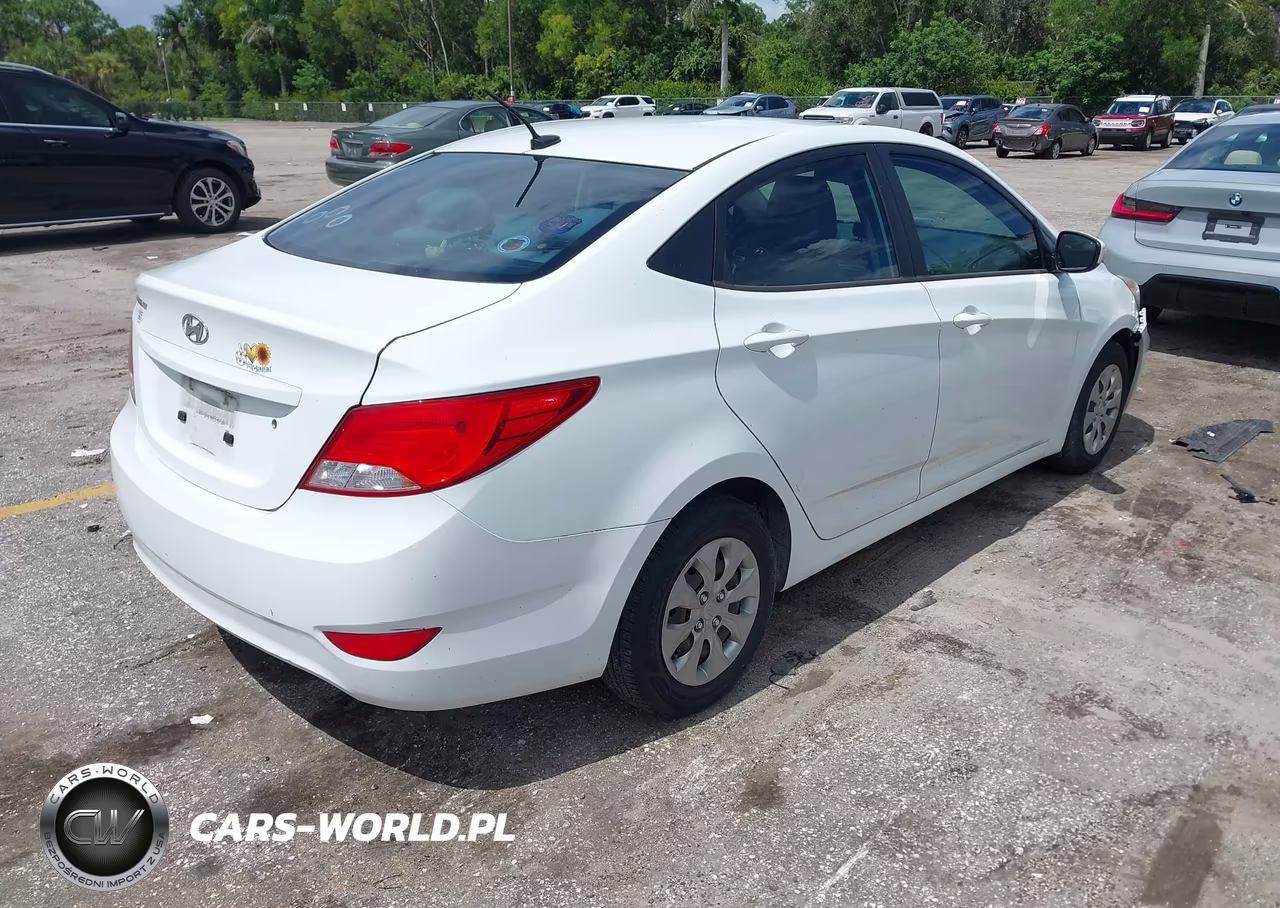 2016 Hyundai Accent Se VIN:KMHCT4AE9GU063912 - 4