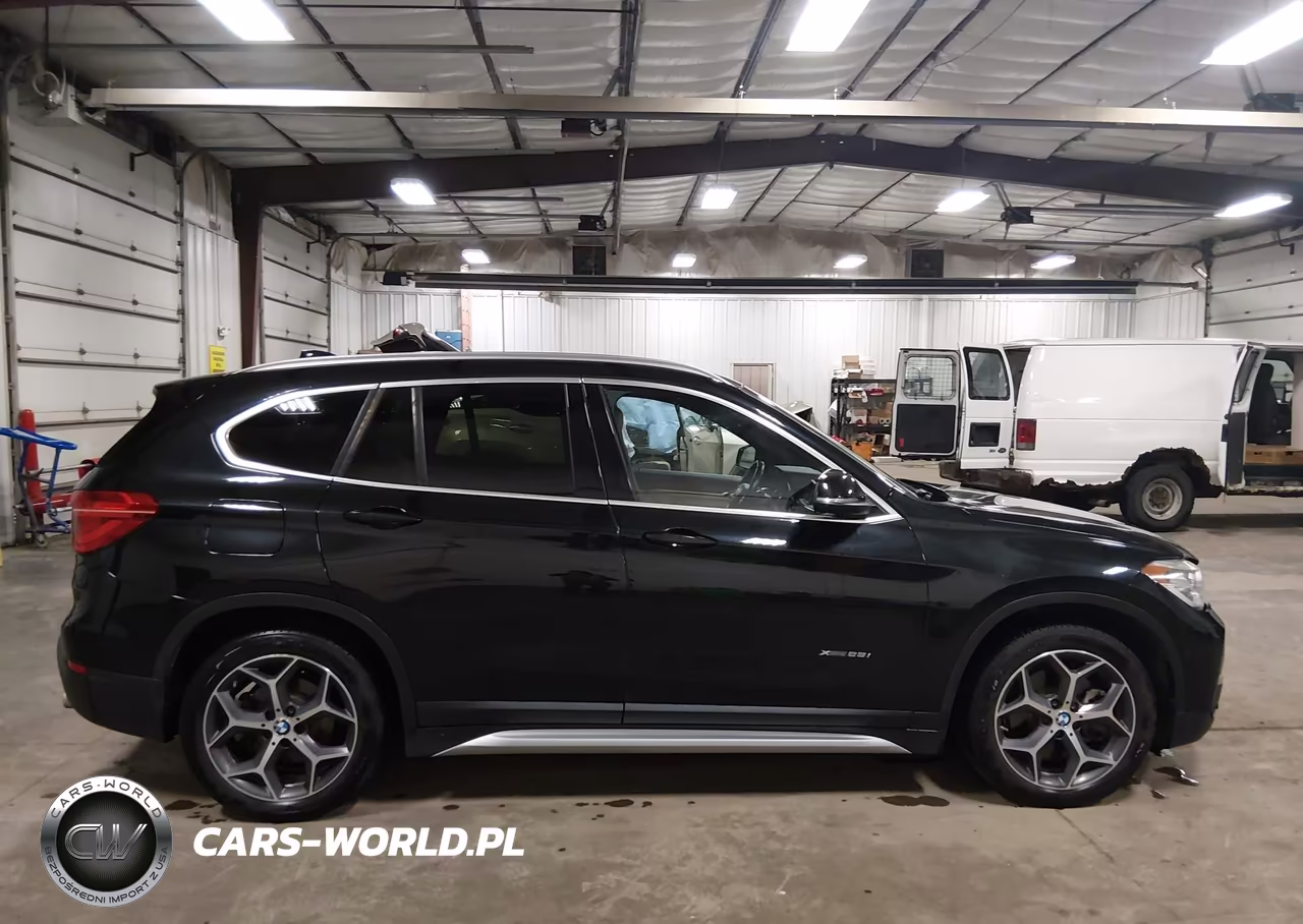 2016 BMW X1 xDrive28I VIN:WBXHT3C3XG5E48640 - 13