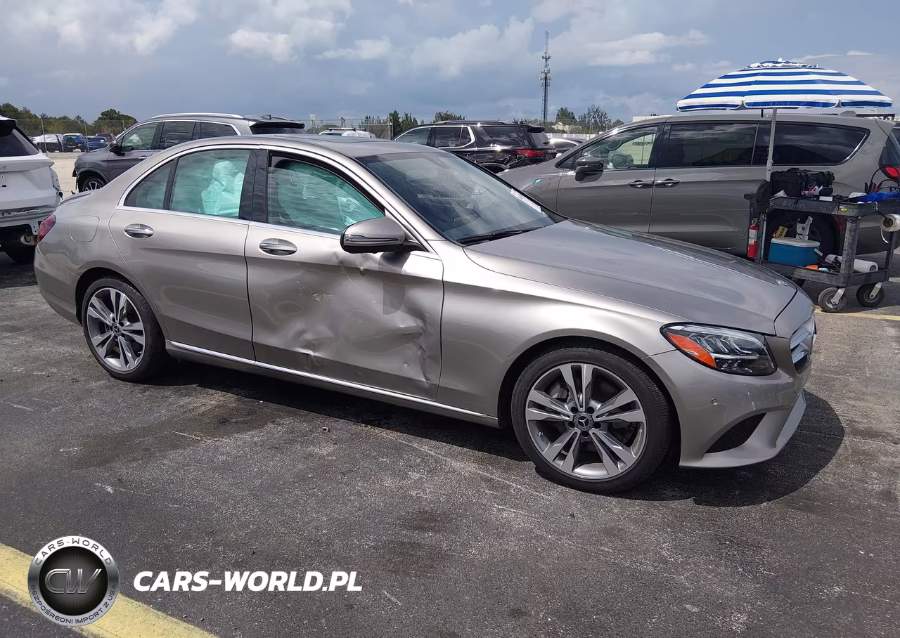 2019 Mercedes-Benz C 300