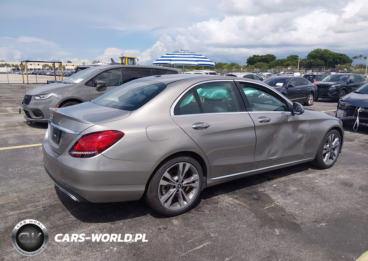 2019 Mercedes-Benz C 300 VIN:55SWF8DB8KU317255 - 4