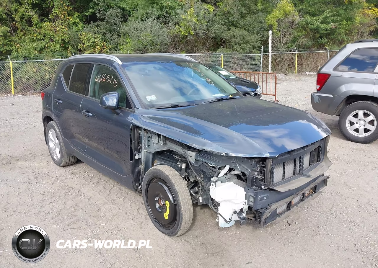 2022 Volvo Xc40 T5 Momentum VIN:YV4162UK4N2666989 - 1
