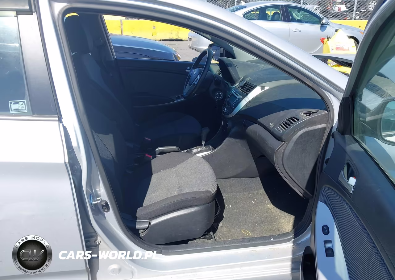 2012 Hyundai Accent Gs VIN:KMHCT5AE7CU034019 - 5