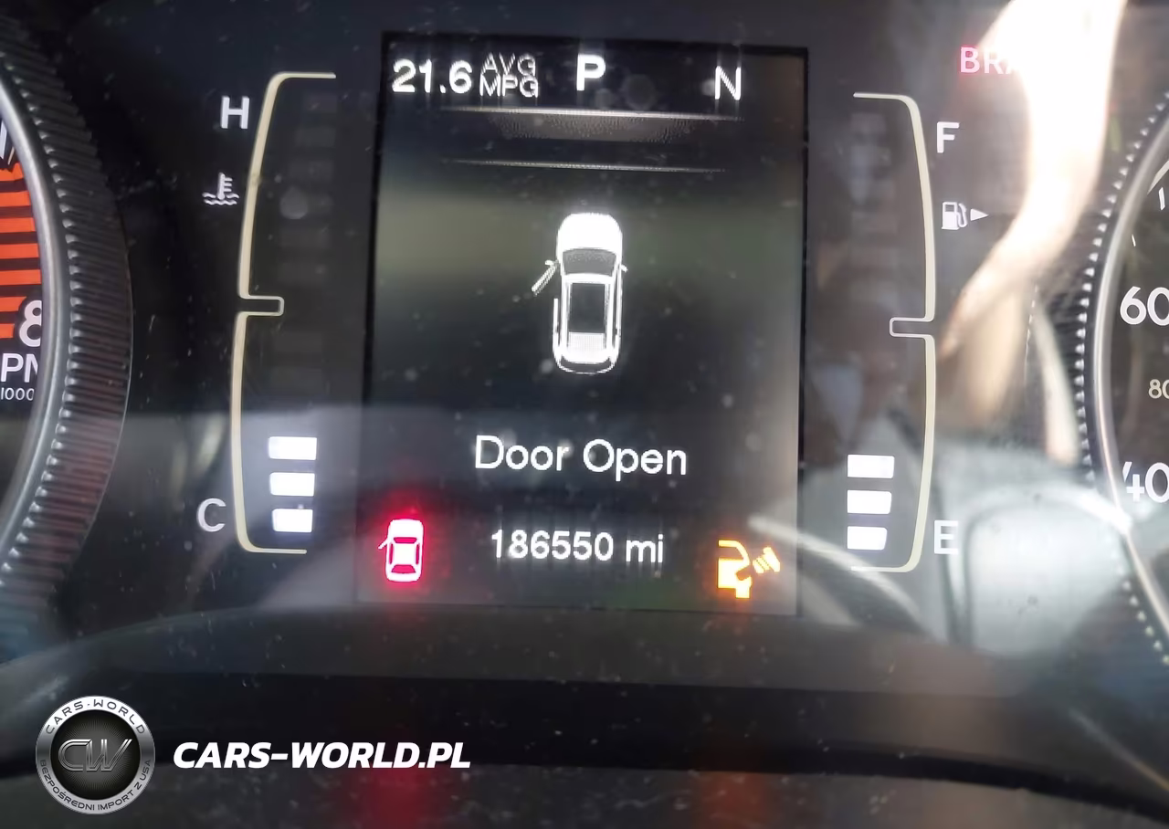 2016 Jeep Cherokee Altitude VIN:1C4PJMCS2GW187104 - 16
