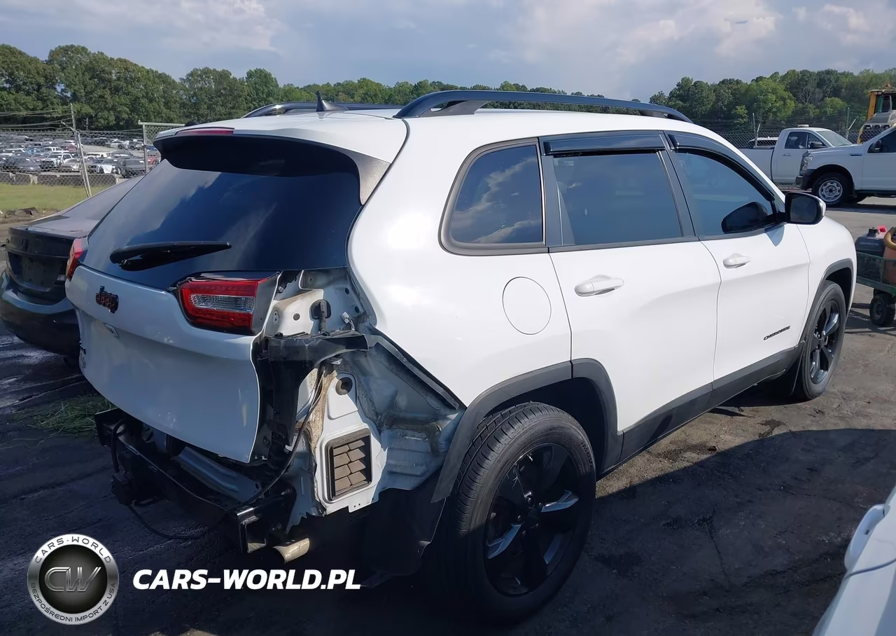 2016 Jeep Cherokee Altitude VIN:1C4PJMCS2GW187104 - 4