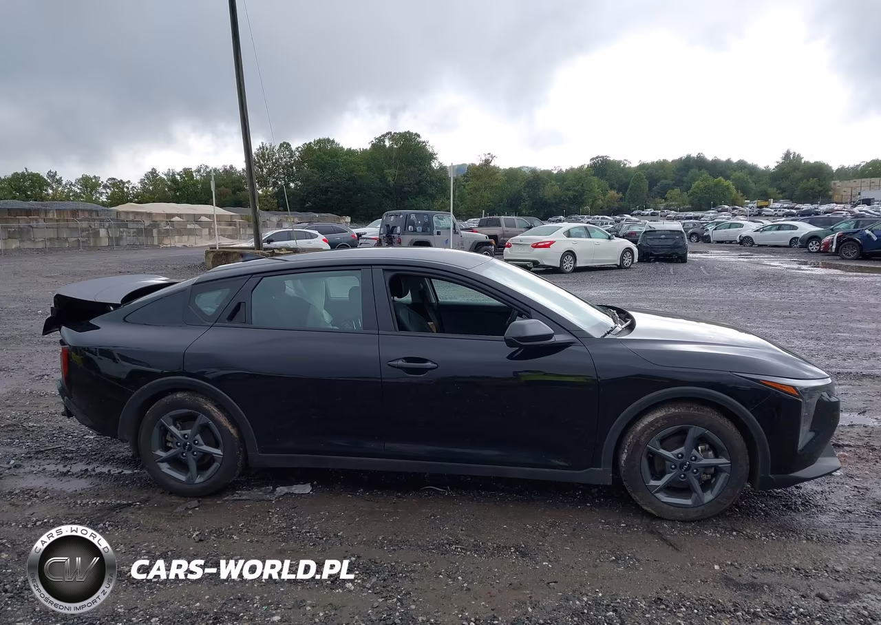 2025 Kia K4 Lxs VIN:3KPFT4DE6SE135380 - 13