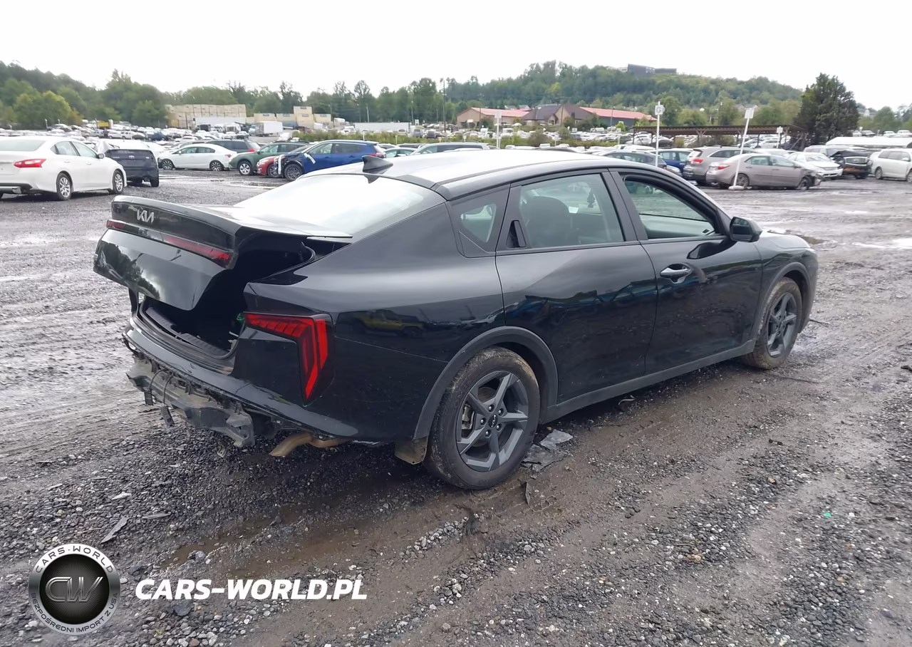 2025 Kia K4 Lxs VIN:3KPFT4DE6SE135380 - 4