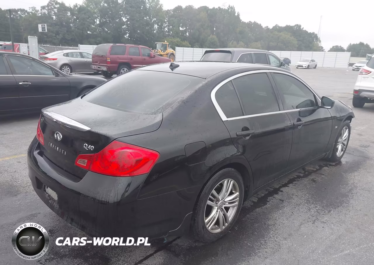 2015 Infiniti Q40 VIN:JN1CV6AP5FM580346 - 4