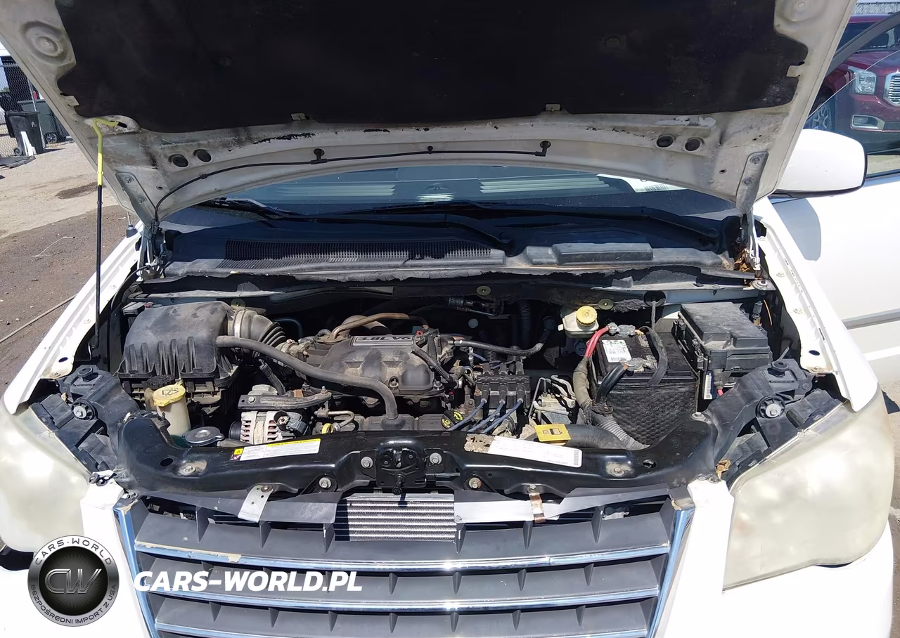 2010 Chrysler Town & Country Touring Plus VIN:2A4RR8D12AR405146 - 10