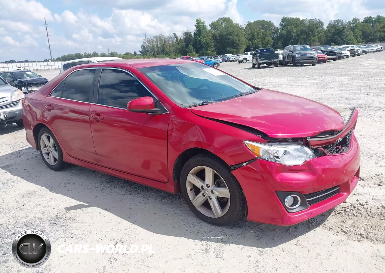 2014 Toyota Camry Se – zdjęcie 1 z 16