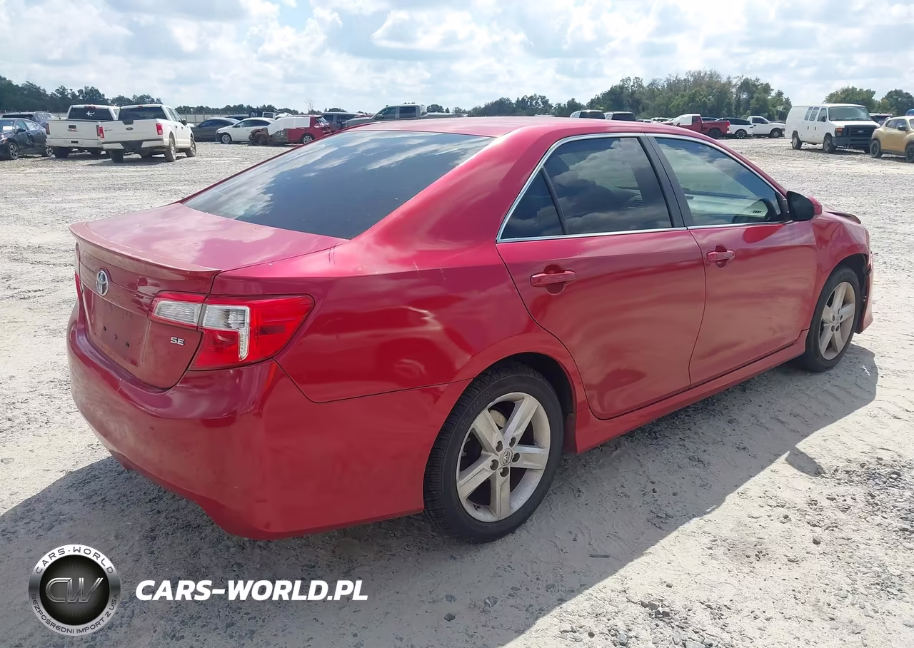 2014 Toyota Camry Se VIN:4T1BF1FK8EU866904 - 4