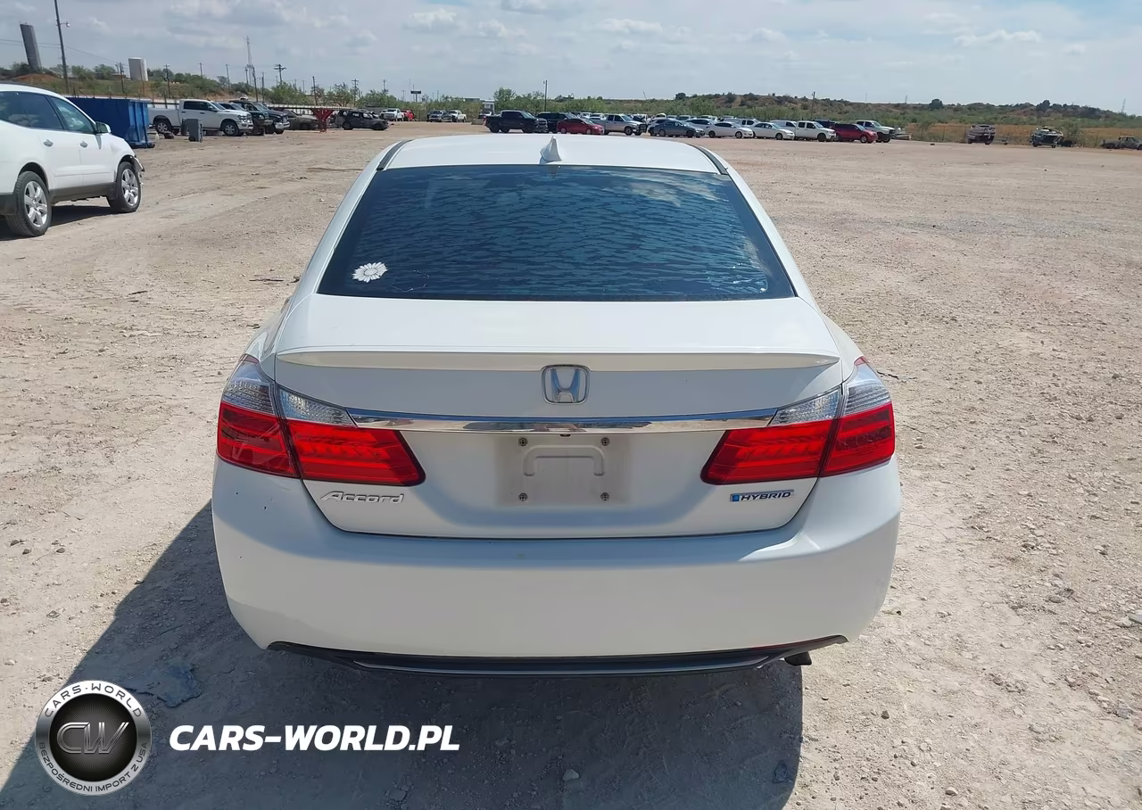 2015 Honda Accord Hybrid VIN:1HGCR6F36FA000323 - 17