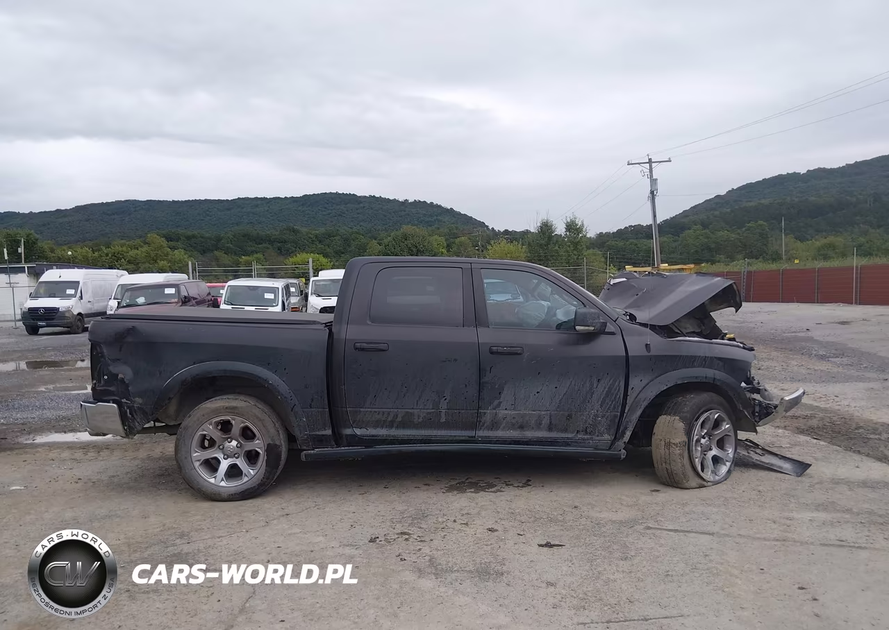 2015 Ram 1500 Laramie VIN:1C6RR7NT5FS765492 - 12