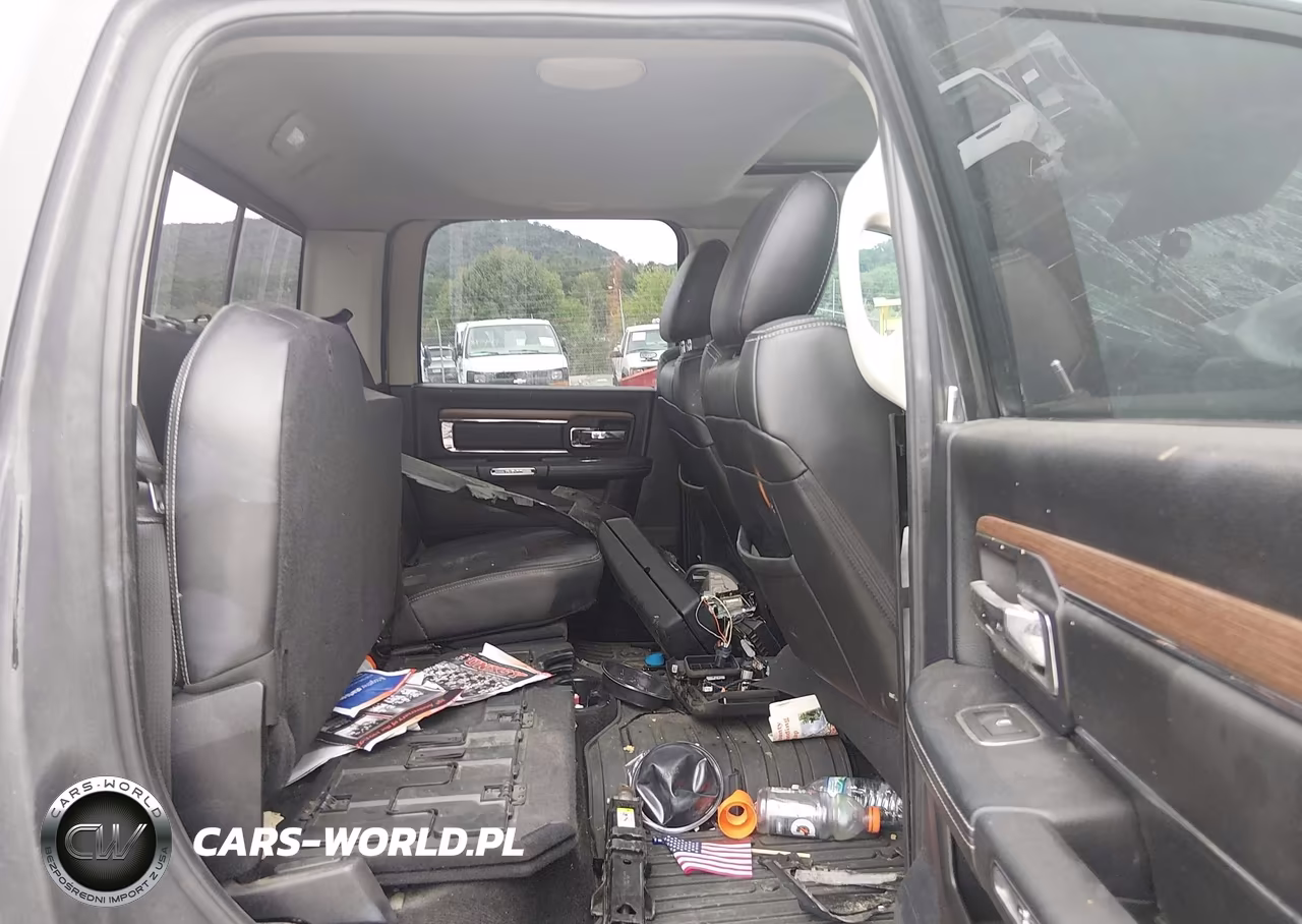2015 Ram 1500 Laramie VIN:1C6RR7NT5FS765492 - 8