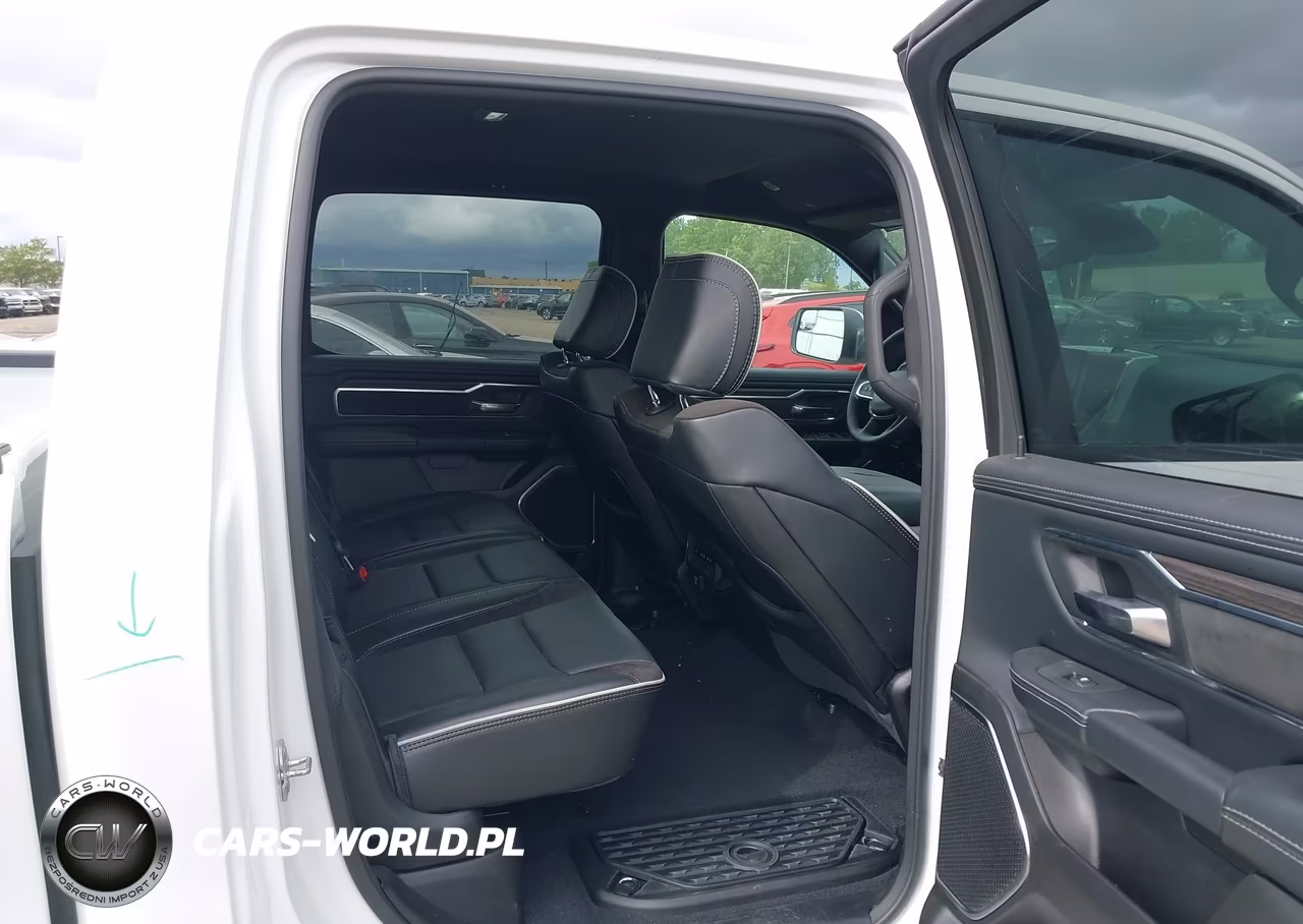 2026 Ram 1500 Laramie VIN:3C6SRFJP1T4168087 - 8