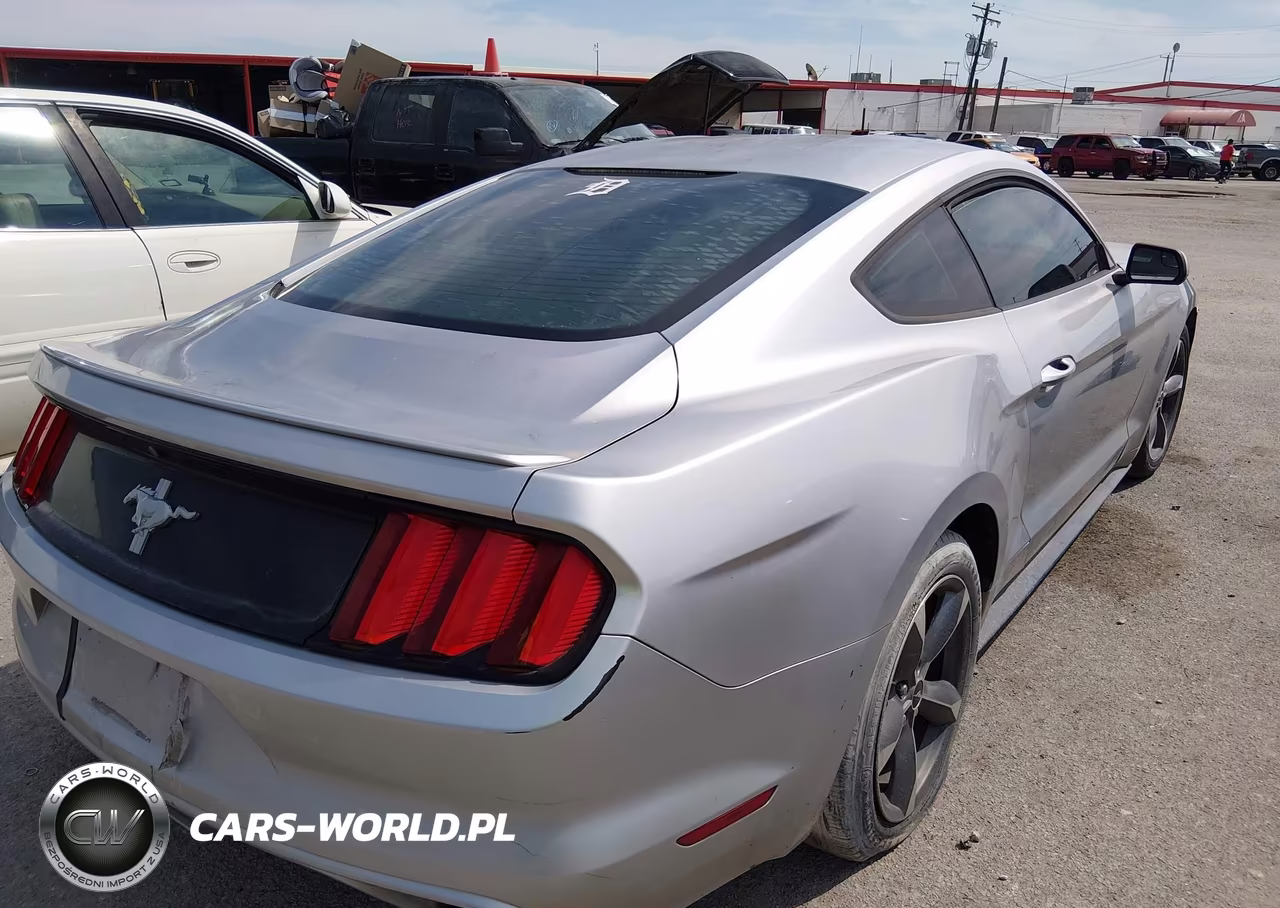 2015 Ford Mustang V6 VIN:1FA6P8AM6F5329518 - 4