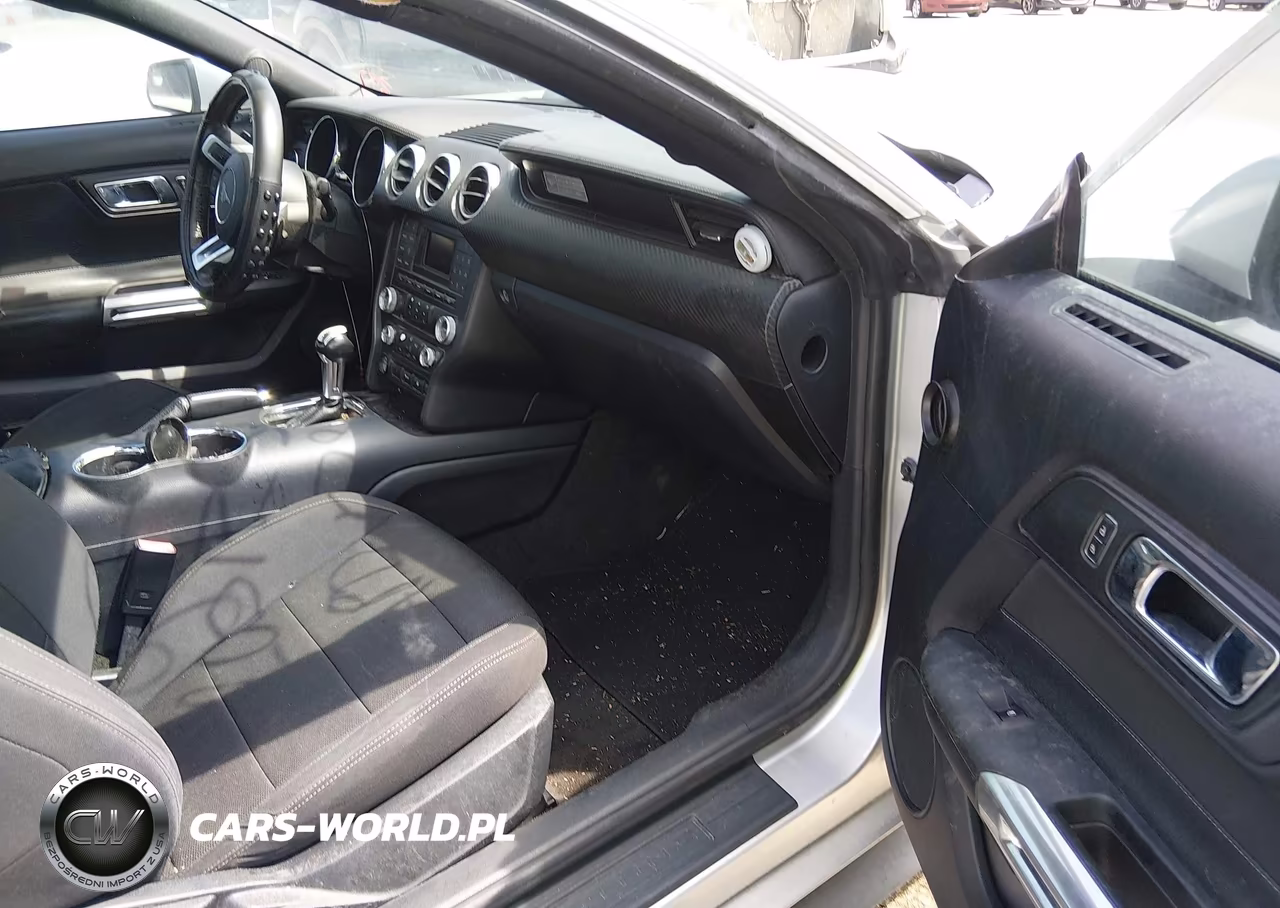 2015 Ford Mustang V6 VIN:1FA6P8AM6F5329518 - 5