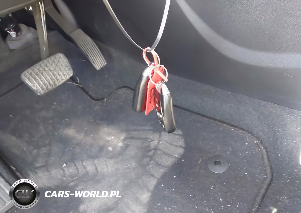 2017 Buick Envision Essence VIN:LRBFXDSAXHD147125 - 11