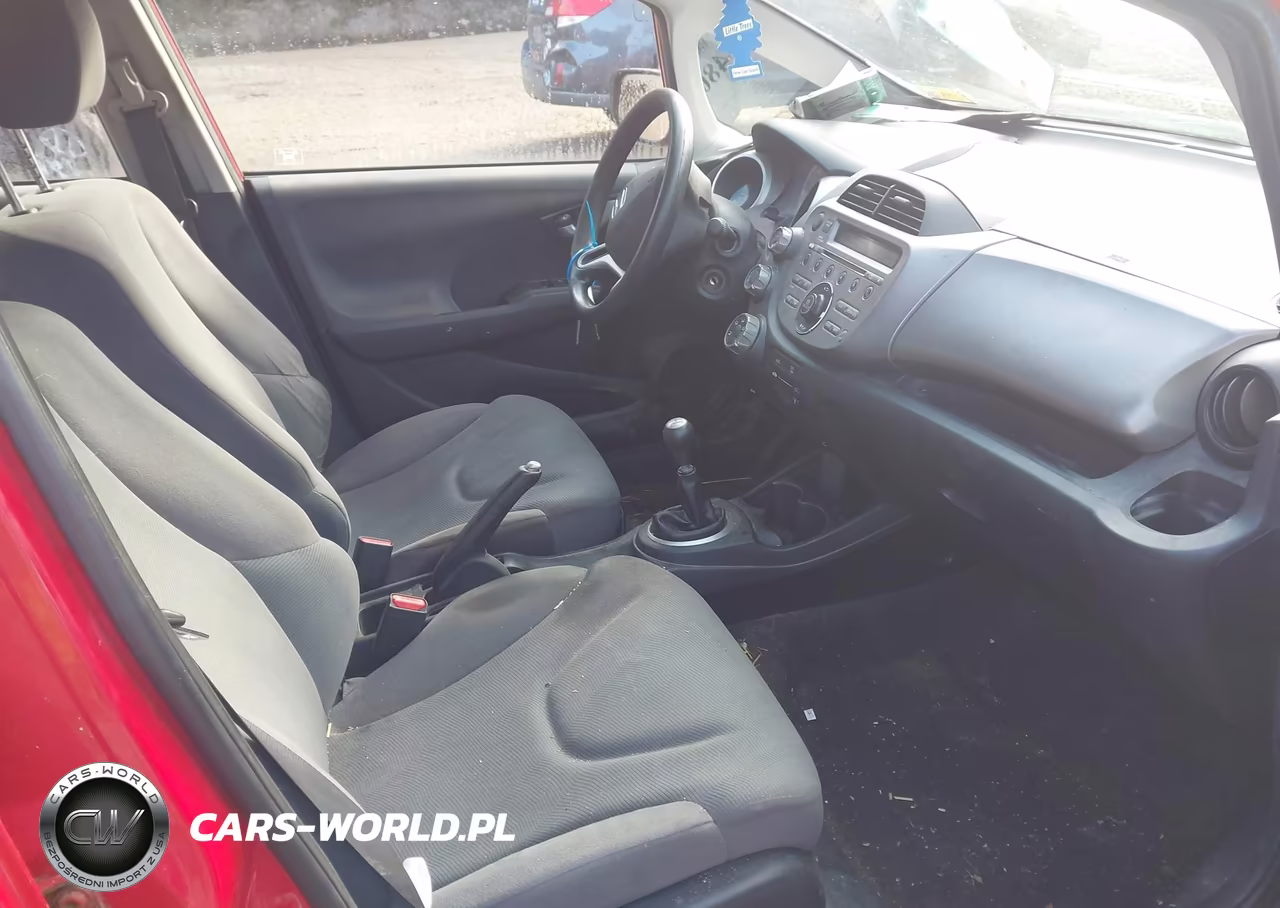2013 Honda Fit VIN:JHMGE8G36DC003745 - 5