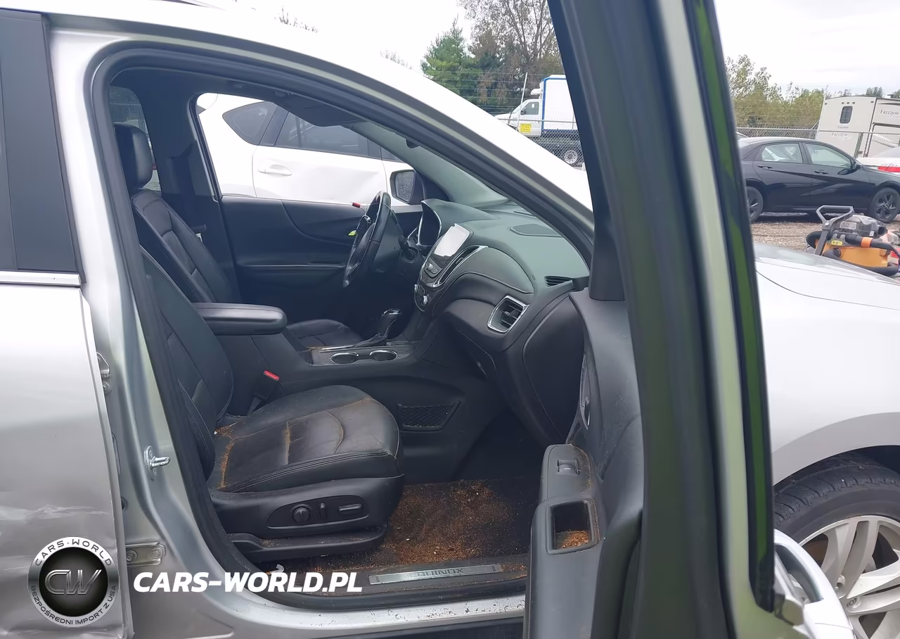 2018 Chevrolet Equinox Premier VIN:3GNAXMEV3JL110497 - 5