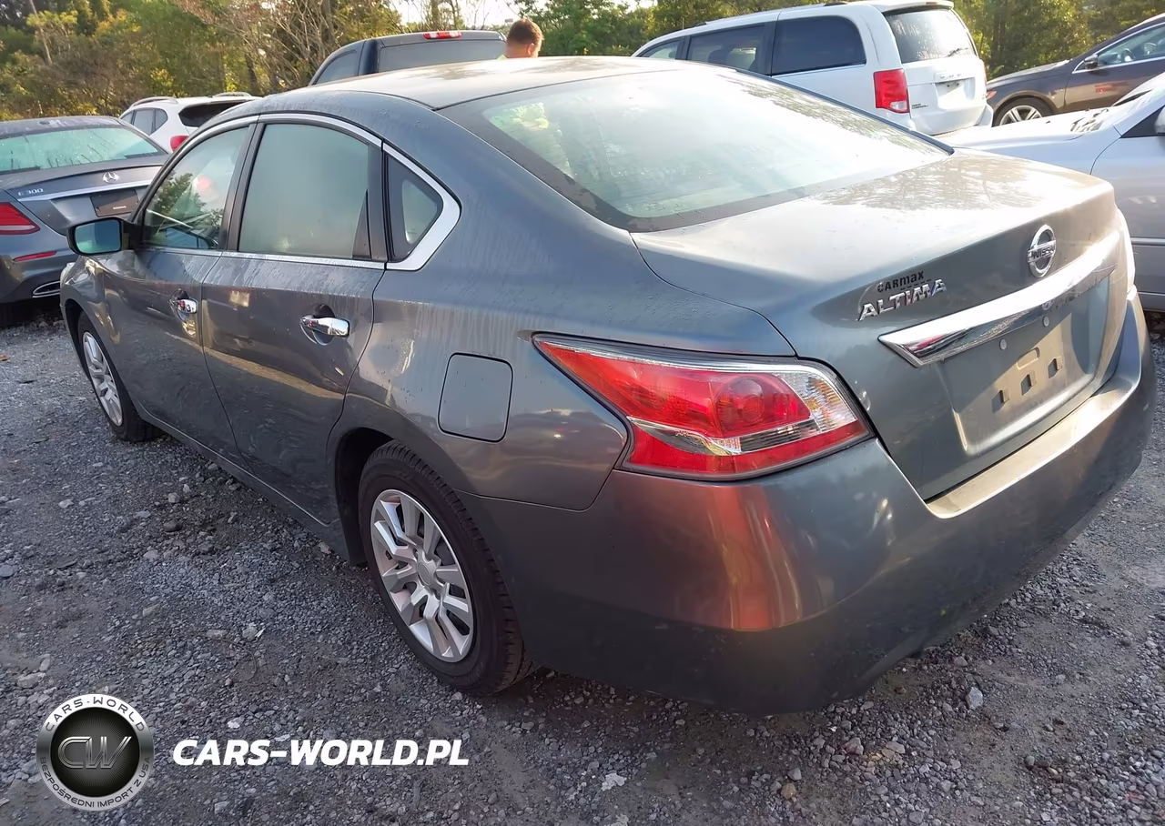2015 Nissan Altima 2.5 VIN:1N4AL3AP0FC198326 - 3