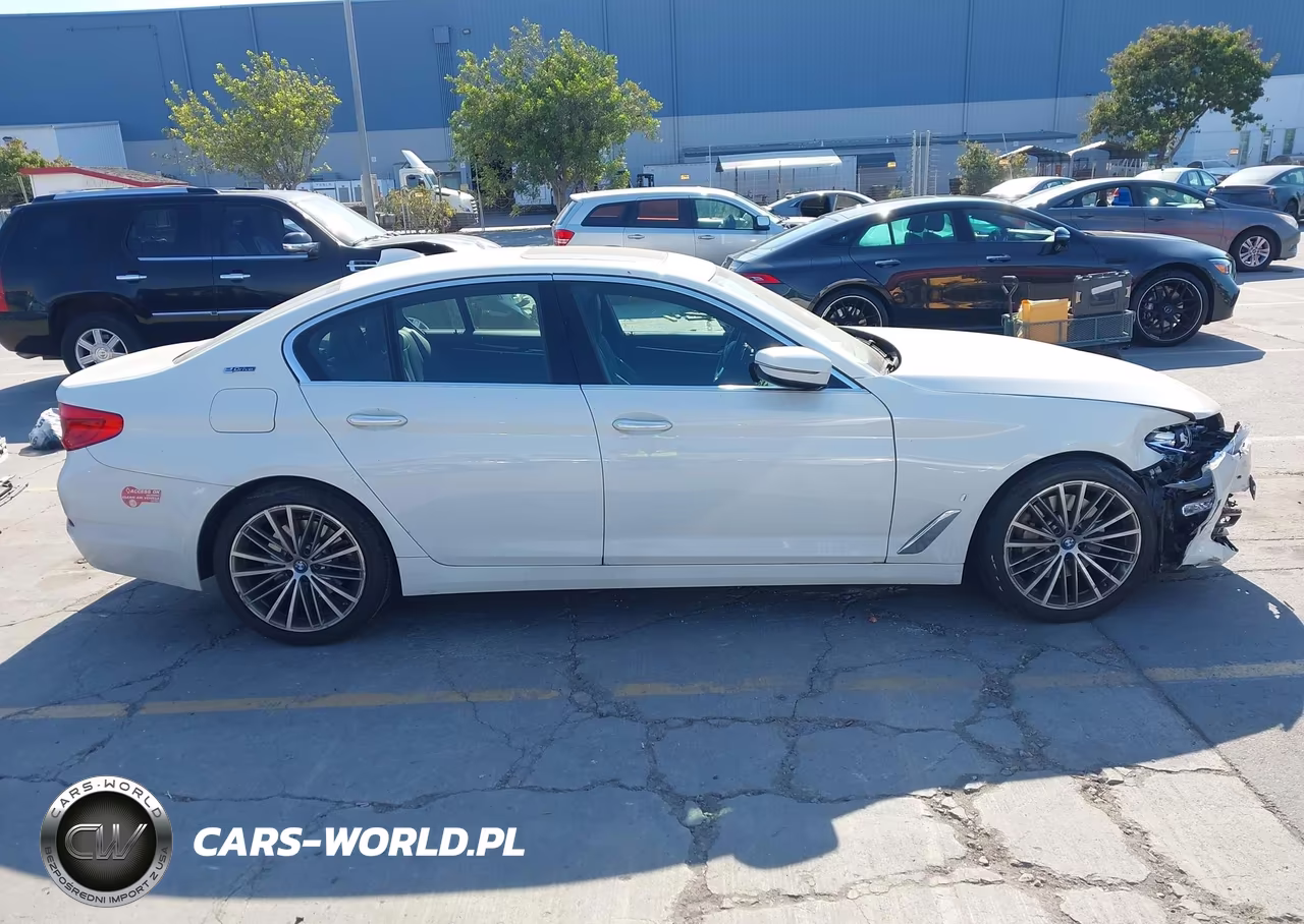 2018 BMW 530E Iperformance VIN:WBAJA9C58JB251185 - 13