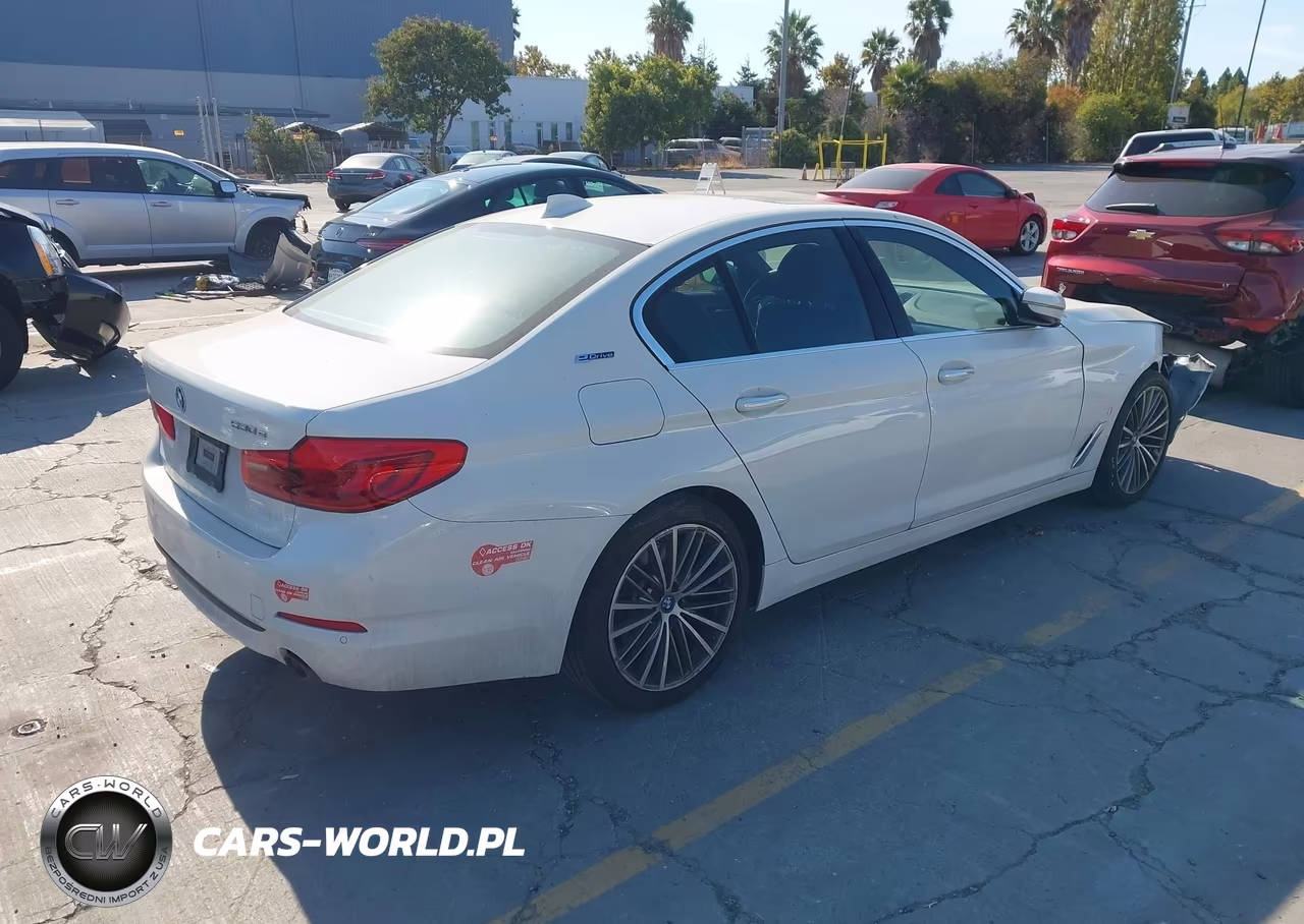 2018 BMW 530E Iperformance VIN:WBAJA9C58JB251185 - 4